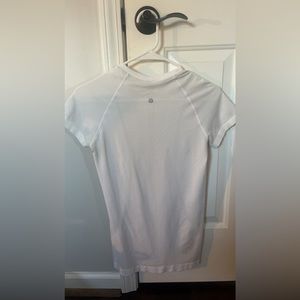 Lululemon Swiftly Tech 2.0 size 6
